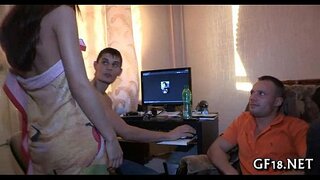Соосыз таосыз вылын тэтчало малышка ӝоггес Соосыз таосыз вылын тэтчало малышка ӝоггес
