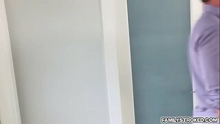 Со Тиффани трахаться Кайл Уотсон но, сюпсе, ог-огенызы нюлыса