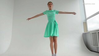 סופר אתלטית גמיש בלרינה בייב Alla סופר אתלטית גמיש בלרינה בייב Alla